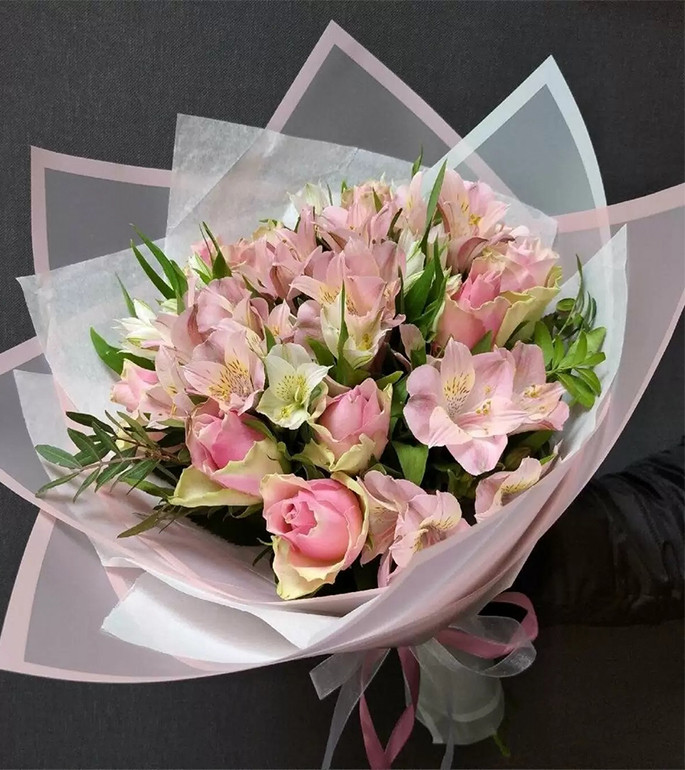 Букеты из живых цветов